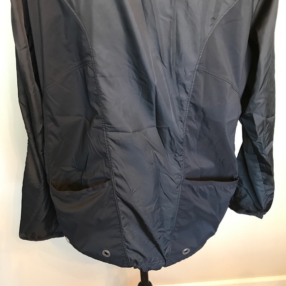 Men's Under Armor all season gear light weight jkt - Picture 7 of 8